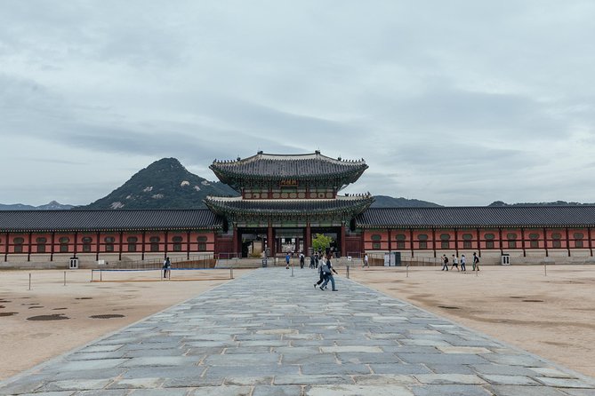Highlights & Hidden Gems With Locals: Best of Seoul Private Walking Tour - Is the $123.22 price fair?