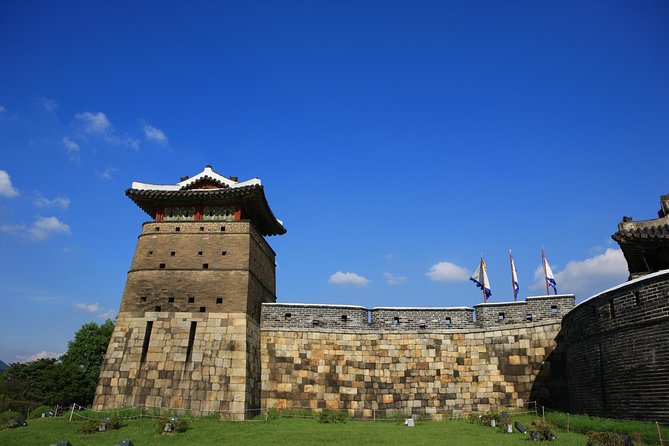 Hwaseong Fortress and Korean Folk Village Tour from Seoul - Key points at a glance