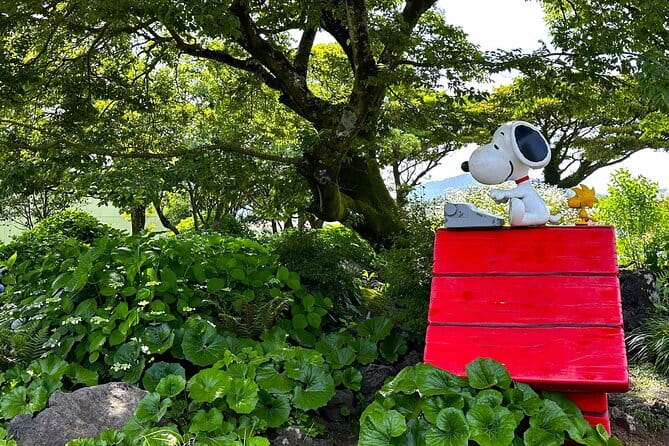 Jeju BTS & K-drama Fans Small Group Tour incl. Snoopy Garden - Samdal’s House and a glimpse of everyday life