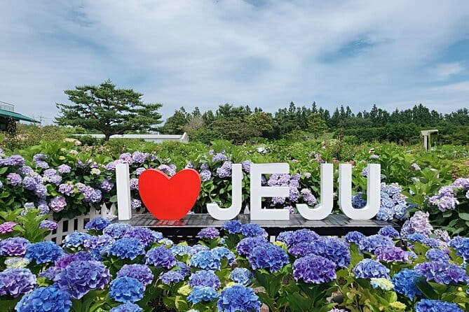 Jeju Day Tour for Cruise Guests - Yakcheonsa Temple and its golden statues