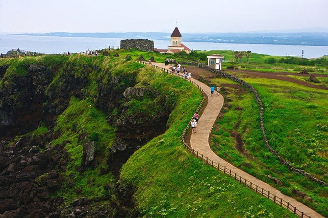 Jeju Eastern Cultural Exploration Day Tour - Seopjikoji: a short walk with K-drama appeal
