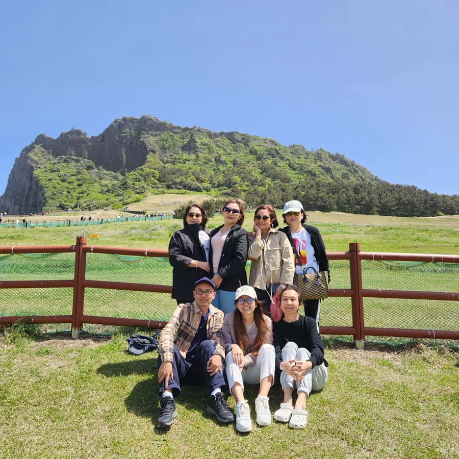 Jeju: Eastern UNESCO Join in Tour (Seongsan, Haenyeo) - Hiking Seongsan Ilchulbong