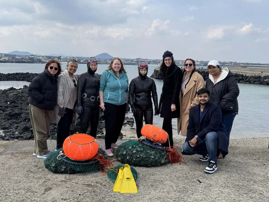 Jeju: Eastern UNESCO Join in Tour (Seongsan, Haenyeo) - Guides who make the driving time useful