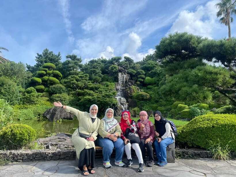 Jeju: Eastern UNESCO Sites Tour with Haenyeo Show - A guide-led day that depends on good timing