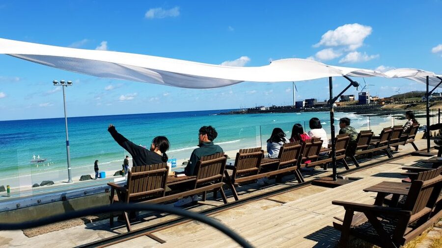 Jeju Island: Customized Private Full-Day Van Tour - Add Yongnuni Oreum, Seongeup, or horseback riding