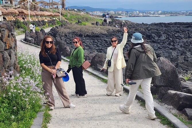 Jeju Island Popular Sightseeing Private Car Charter Tour 5/9hours - Choosing West Jeju for gardens, cafes, and the coast