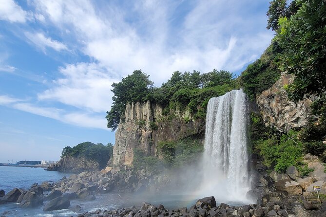Jeju island private Day tour – west and south of Jeju island - Yongmeori Coast is the day’s weather-sensitive highlight
