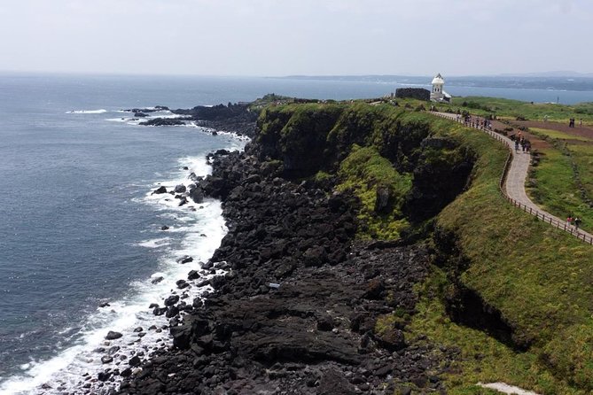 Jeju Island Private Taxi Tour : UNESCO Day Tour - Seongeup Folk Village and Jeju’s stone defenses