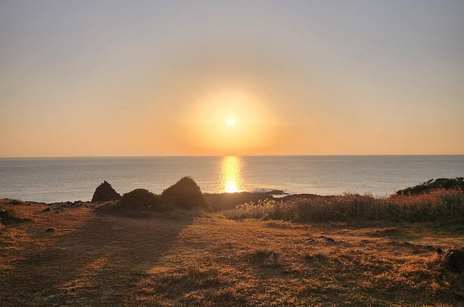 Jeju island Sunrise Tour Early Morning with Hotel Pickup - Photos, wishes, and the swing