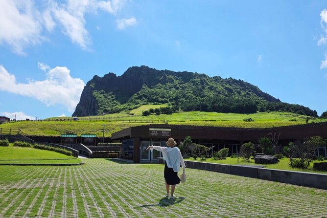Jeju Island UNESCO Heritage Bus Tour - Jeju in three long days, not one rushed loop