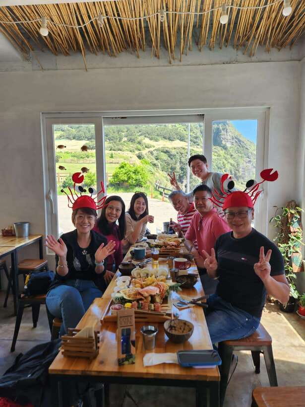 Jeju Island: Van Tour with a Guide Who Most Loves Jeju - Seongsan Ilchulbong, Jeju’s volcanic showpiece