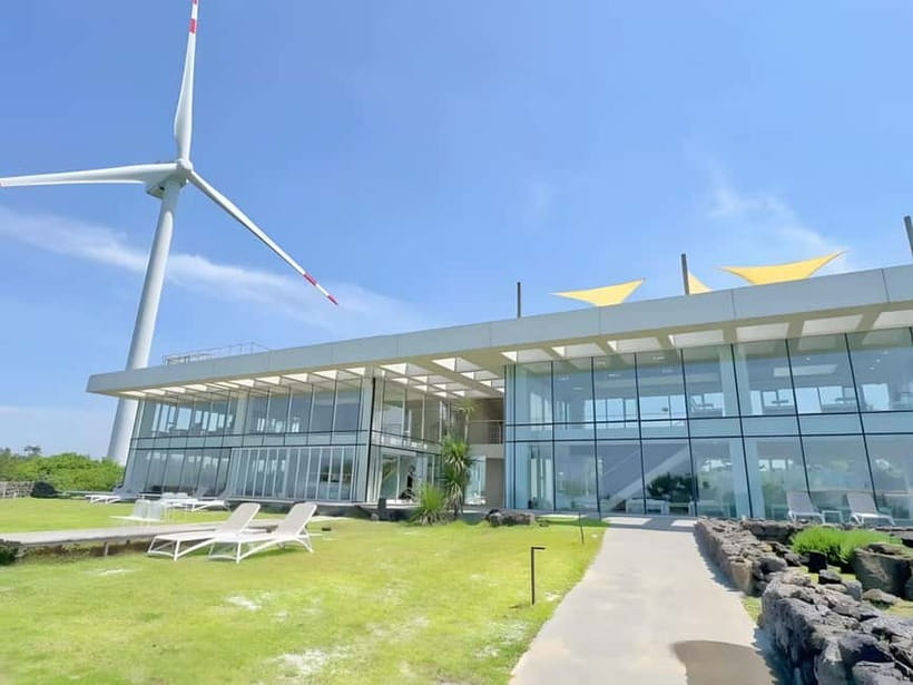 Jeju: K-Drama Spot When Life Gives You Tangerines Hotel Pick - What the guide adds to the day