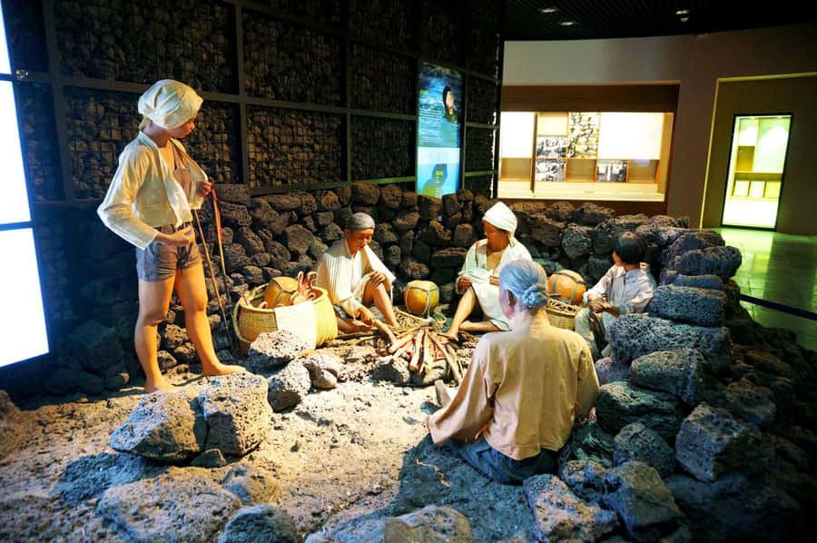 Jeju Premium Small Group UNESCO Day Tour - East - The one-hour climb at Seongsan Sunrise Peak