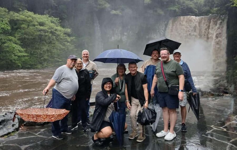 Jeju Private Taxi Tour with a Licenced English Guide-Driver - Why a private taxi makes sense on Jeju
