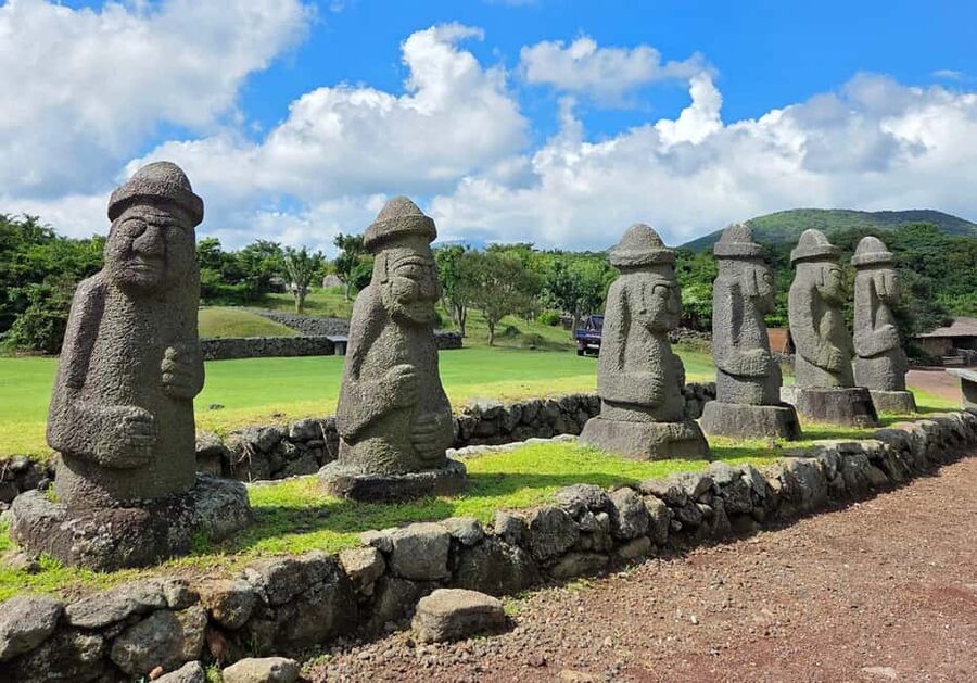 Jeju Private Taxi Tour with a Licenced English Guide-Driver - The north and east route: Sunrise Peak, haenyeo, and lava