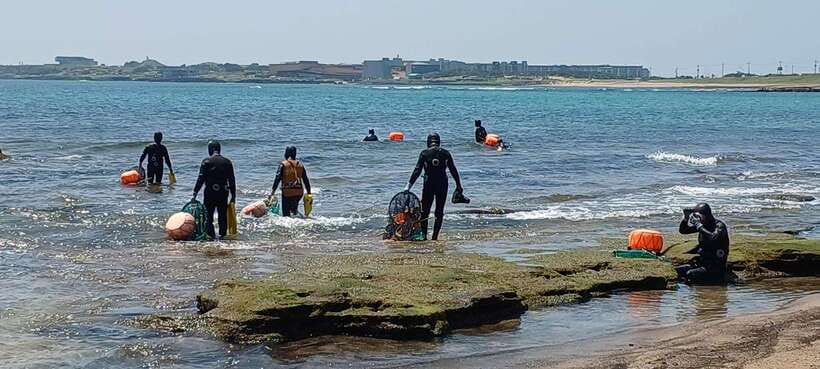 Jeju: Private Tour with an English Guide and a Vehicle - Key points at a glance