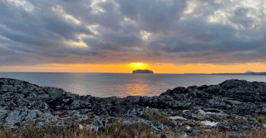 Jeju: Seogwipo City Walking Tours with Sunset - A 30-minute walk around Saeseom