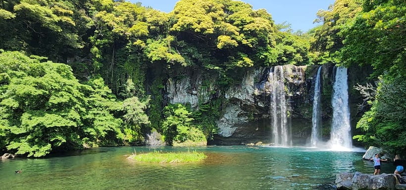 Jeju: Southern Top UNESCO Spots Bus Tour - The best parts of the day at a glance