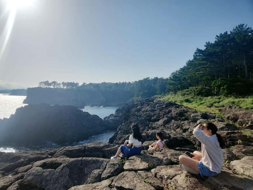 Jeju: Southern Top UNESCO Spots Bus Tour - Starting at Jeju Airport or in Jeju City