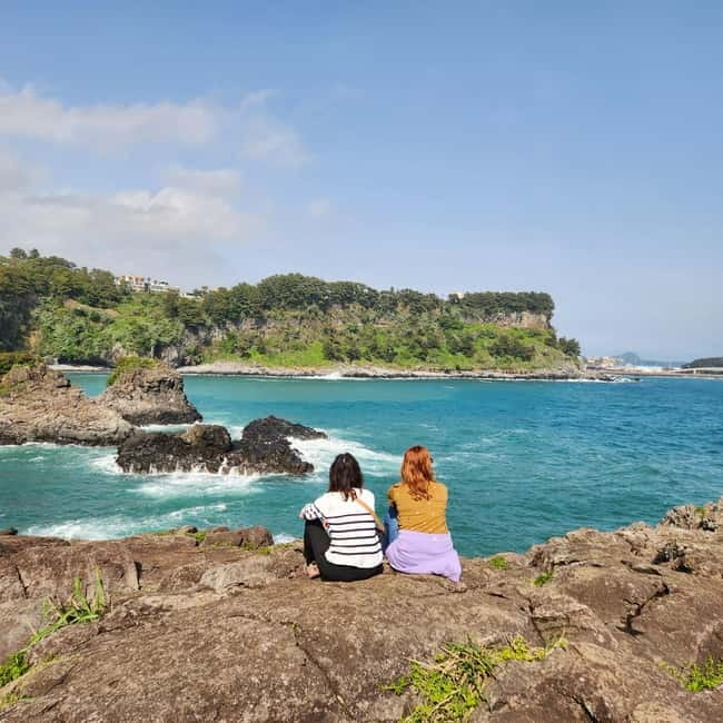 Jeju: Southern UNESCO Geopark Day Tour - Camellia Hill and the seasonal side of Jeju