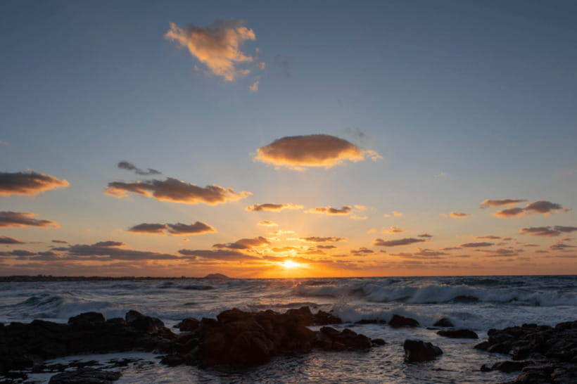 Jeju: Sunset Tour Olle Trail Walking Tour with Hotel Pickup - Key points at a glance