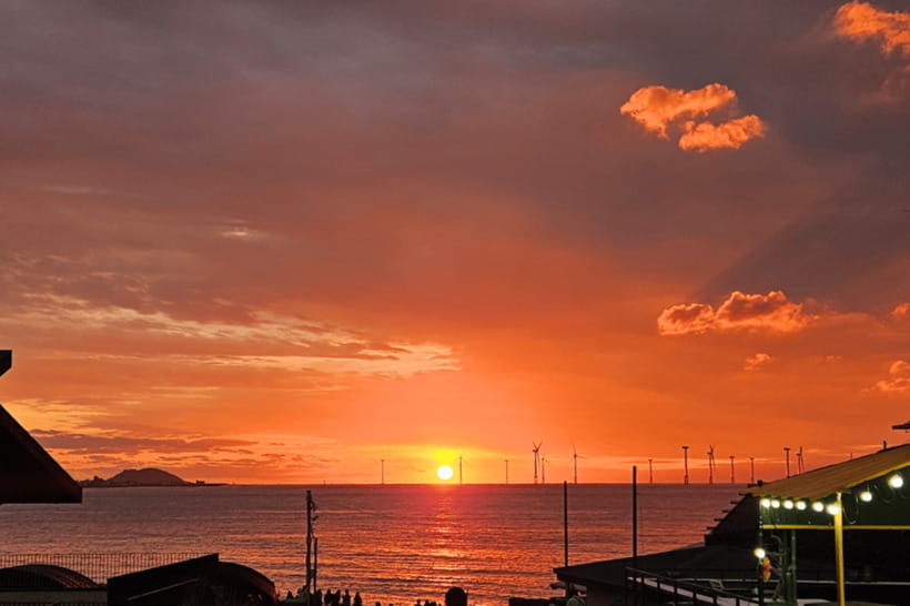 Jeju: Sunset Tour Olle Trail Walking Tour with Hotel Pickup - Aewol Cafe Street finishes the evening