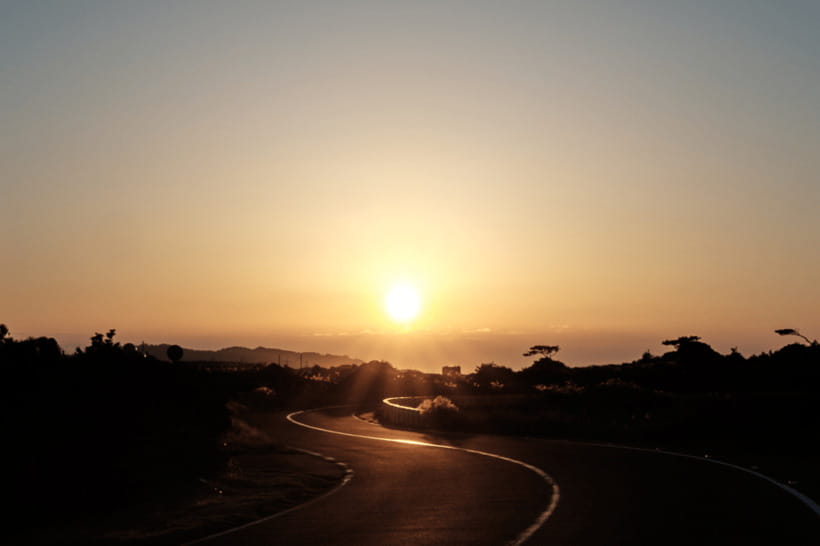Jeju: Sunset Tour Olle Trail Walking Tour with Hotel Pickup - Who will enjoy this Jeju evening