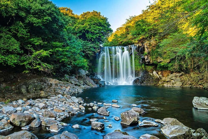 Jeju: UNESCO Day Tour for Cruise Guests - Guides make the packed schedule work