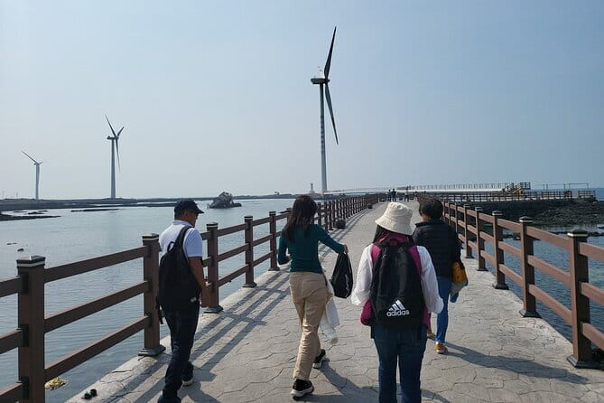 Jeju Unesco Eest course Package Private Van Guided Tour - Gwangchigi Beach: the broad view of Seongsan Ilchulbong