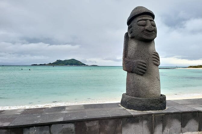 Jeju Unesco Eest course Package Private Van Guided Tour - Seongsan Ilchulbong: Jeju’s major volcanic landmark