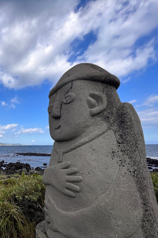 Jeju: West of Jeju Island Bus Tour from Seogwipo City - The final choice: Sanbangsan, Songaksan, or Yongmeori Coast