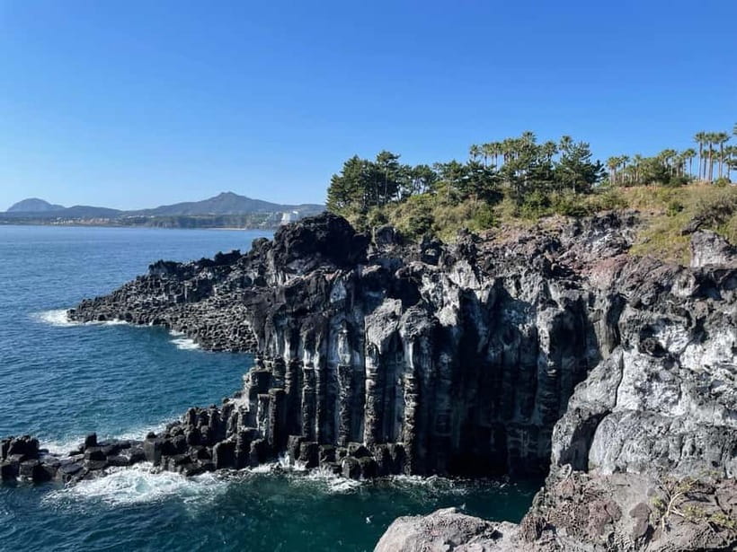 Jeju: Western and Southern Sightseeing Day Tour - Songaksan and the lunch break