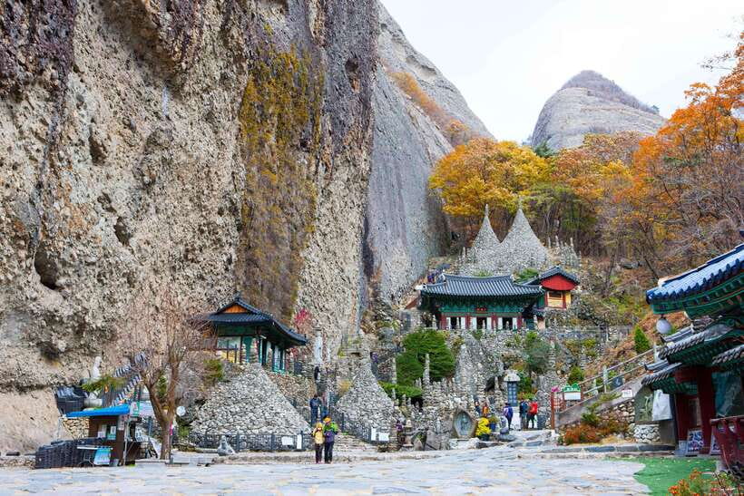Jeonju: Essence of Jeonju, Hanok Village & Maisan Mountain - Four hours in Jeonju Hanok Village