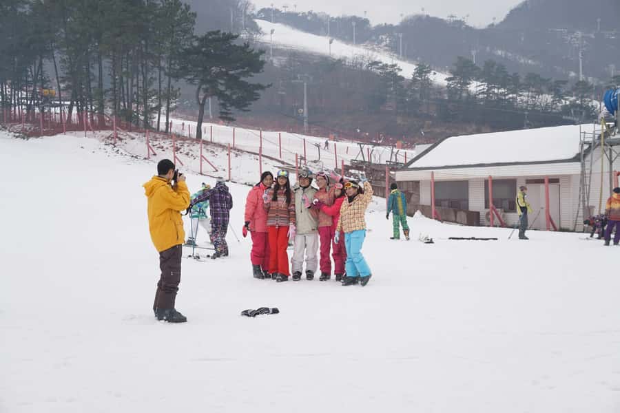 Jisan Forest Resort: Ski Full-Day Tour or Shuttle from Seoul - The 30-minute lesson for complete beginners