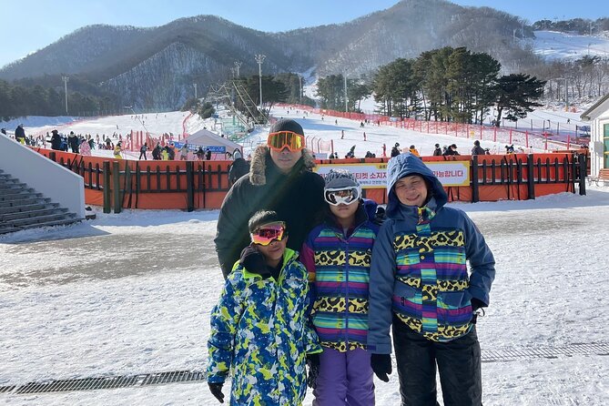 Jisan Ski Resort from Seoul by Shuttle(Opt Winter Skiing Package) - A 7:30 am start from Seoul