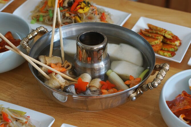 K-food cooking Japchae Mandu Tteokbokki & Fishcake - Why this Seoul food class works well