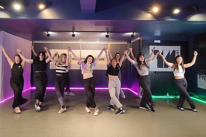 K-pop Dance Class in Seoul (Incl. video shooting & editing) - Filming the Routine in a Real Studio Setting