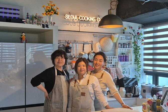 Korea Cooking Class with 3 stars Michelin Chef & Content creators - Third session: cooking in groups of two to four