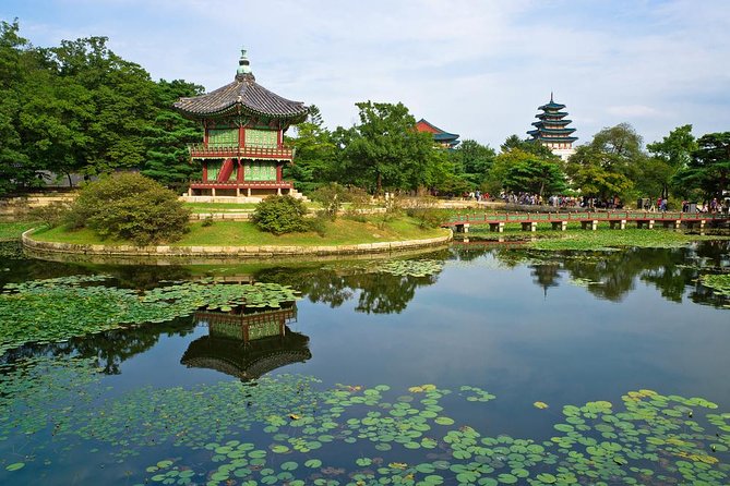 Korean Palace and Temple Tour in Seoul: Gyeongbokgung Palace and Jogyesa Temple - How much value do you get for $40?