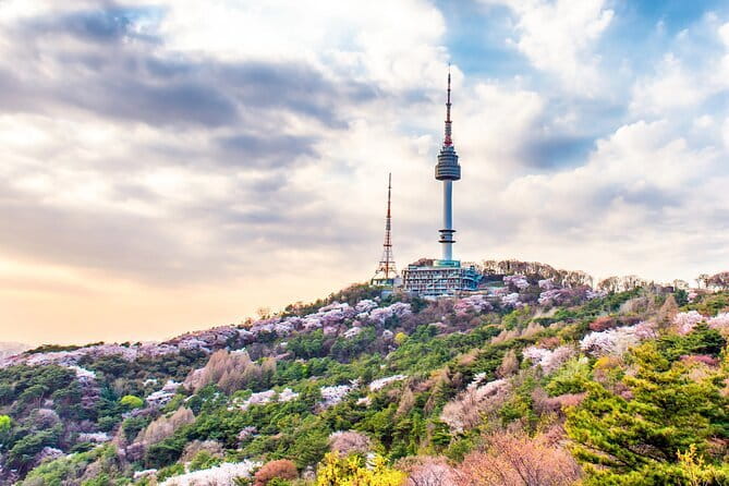 Lee’s Private 4-hour Customized Seoul Tour - Meeting at Anguk and arranging a central hotel pickup