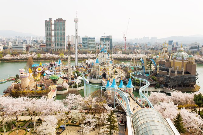 Lotte World Package Deal - Rides, parades, and the ice rink