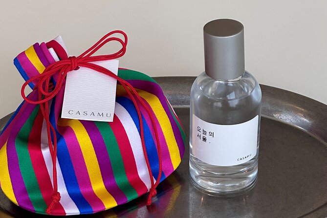 Make your K-scent perfume: Modern oneday class in Seoul - Starting with tea and a memory