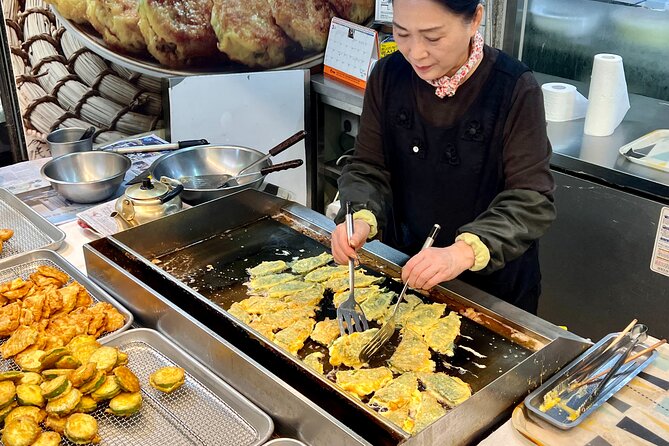 Mangwon Market Food tour By Locals;Cheap Eats to Fancy Feast - The final 40 minutes: fried chicken and beer