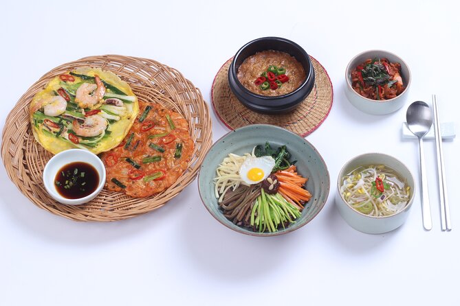 Master Korean traditional cooking with a Kimchi chef - What you actually learn in the kitchen