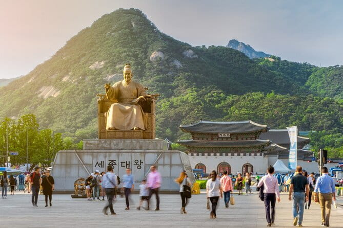 Max Out Seoul: Must Visit City Highlights Panoramic Day Tour - What this Seoul day tour is really designed to do