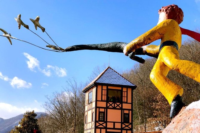 Nami Island& Petite France& Garden of Morning Calm& Italian Village One-Day Tour - Nami Island and its tree-lined roads