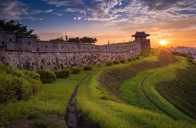 Night View Tour to Suwon Hwaseong Fortress from Seoul - Leaving Seoul at 5:30 pm