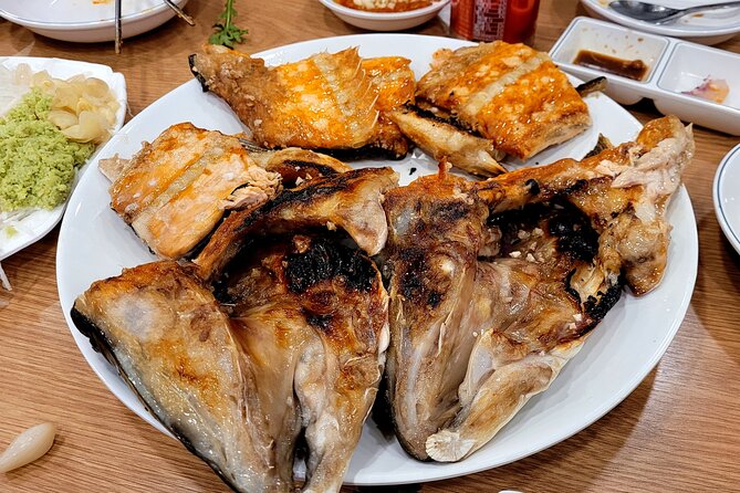 Noryangjin Fish Market Dinner - A short walk to Sayuksin Park