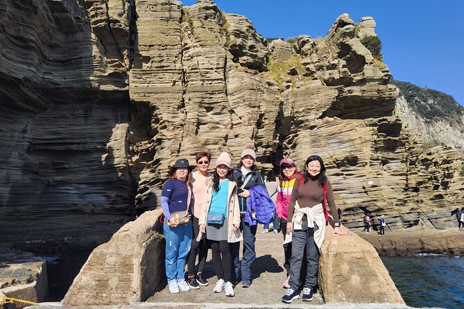 Package tour of All areas of Jeju Island-(East &South &West) - Oedolgae Adds a Short Olle Trail Walk