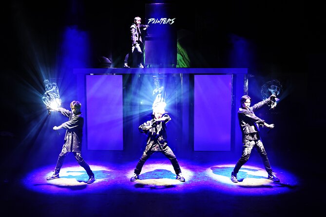 Painters Show in Gwanghwamun Theater (nearby Seodaemun station) - The eight-person cast and K-pop feel